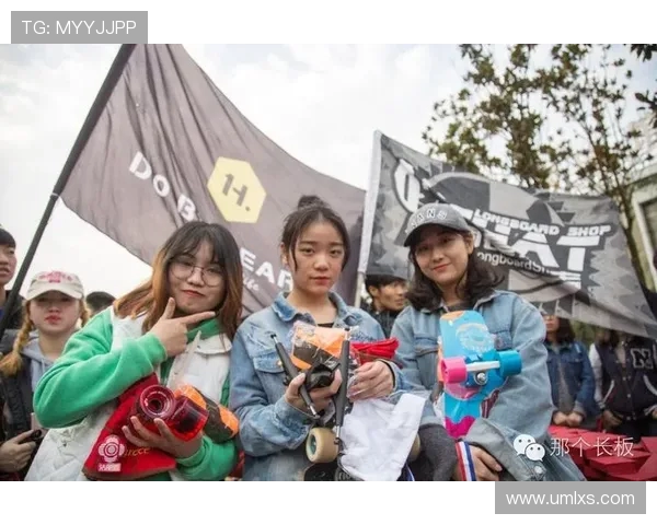 南京城市马拉松精彩点评滑板队节奏表现引发热议与关注