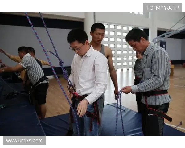 广州攀岩队节奏对比分析揭示训练与比赛的深层联系与影响