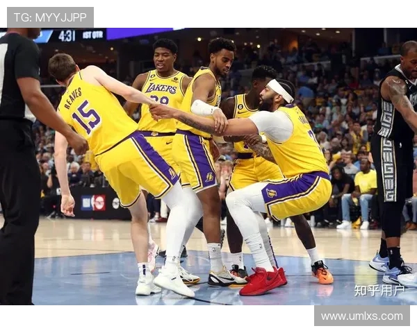 2009年湖人队与爵士队的经典对决回顾与赛季精彩瞬间分析