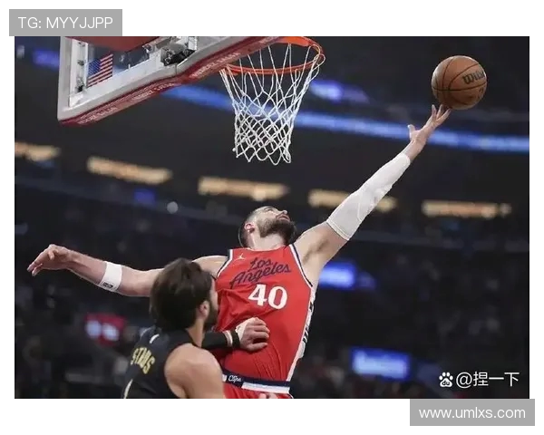 NBA快船与雄鹿精彩对决回放3月1日全场比赛精彩瞬间回顾