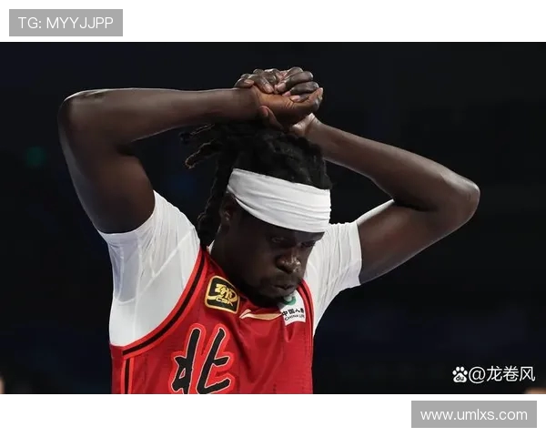 广厦队与上海队激战正酣赛场精彩瞬间回顾与分析