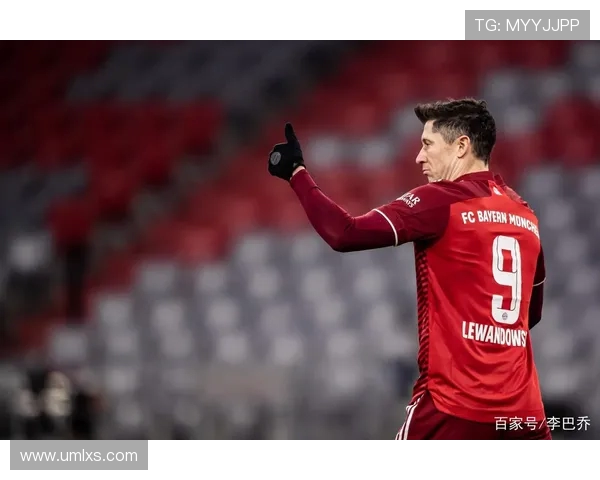 莱万回归老东家首战遭拜仁球迷嘘声四起令人心寒的背叛感受