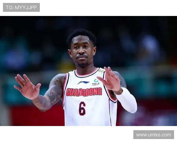 马尚布鲁克斯:从NBA到CBA的传奇旅程与辉煌成就解析 马尚布鲁克斯:从NBA到CBA的传奇旅程与辉煌成就解析