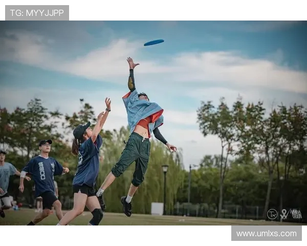 杨强独家分享飞盘技巧与心得体会助你轻松掌握这项运动的魅力与乐趣